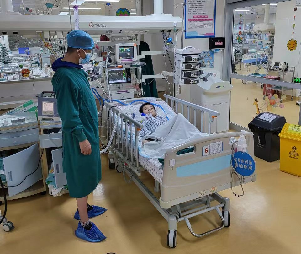 凌源市跨省救护车出租公司